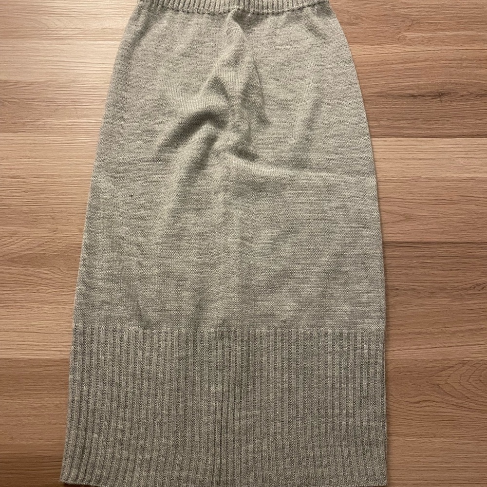 Gray Knit Midi Skirt, Medium